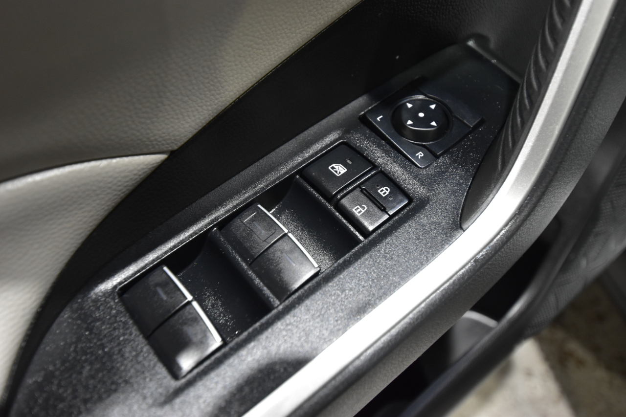 Toyota RAV4 XLE Premium AWD (Natl) 2022