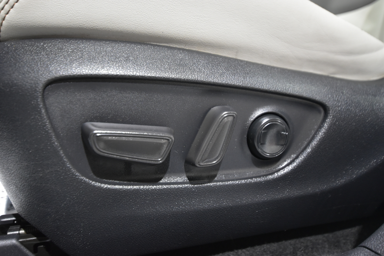 Toyota RAV4 XLE Premium AWD (Natl) 2022