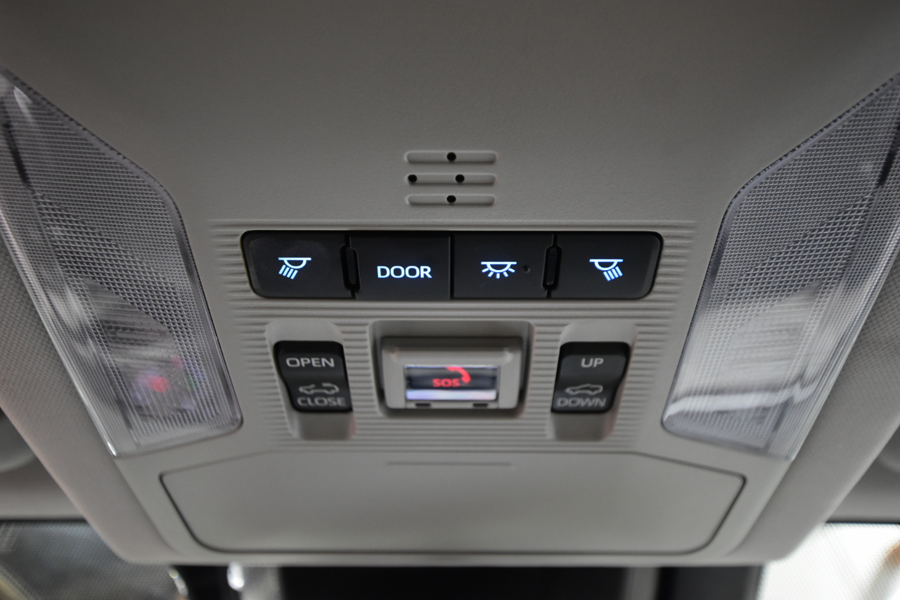 Toyota RAV4 XLE Premium AWD (Natl) 2022