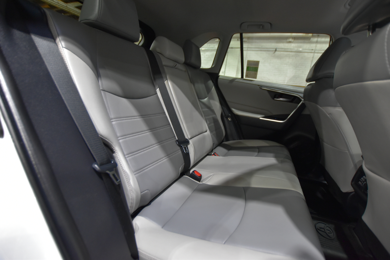 Toyota RAV4 XLE Premium AWD (Natl) 2022