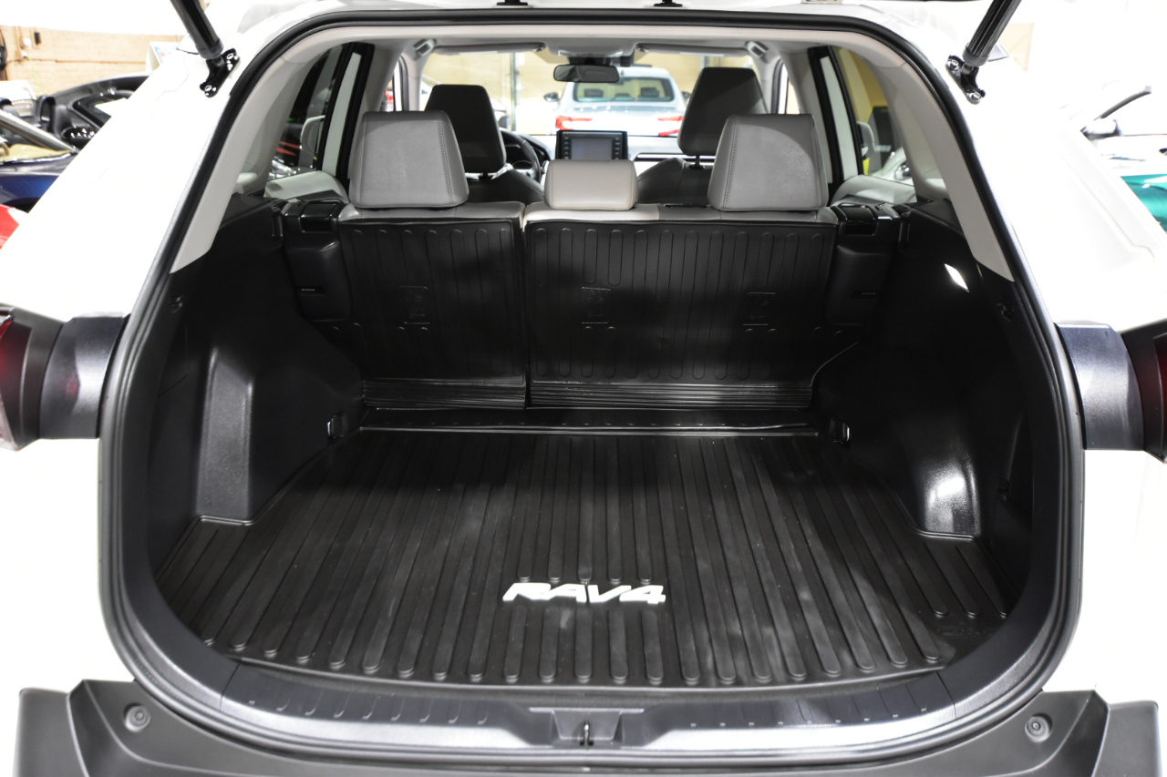 Toyota RAV4 XLE Premium AWD (Natl) 2022