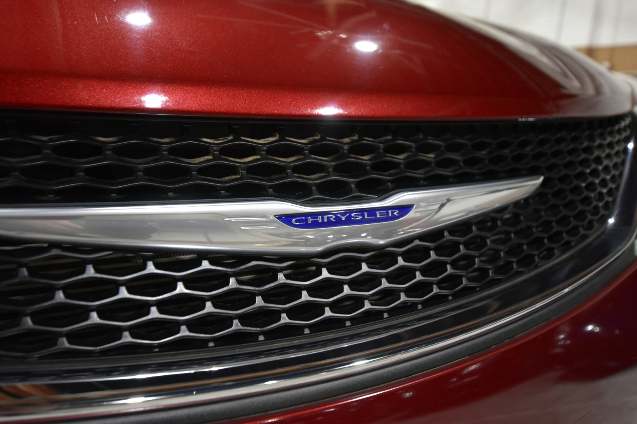 Chrysler Pacifica Touring L FWD 2019