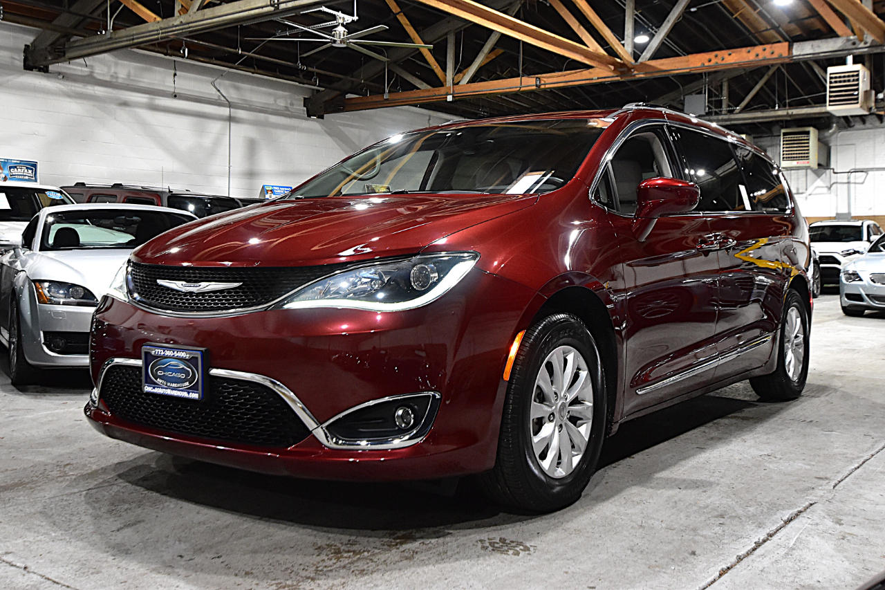 Chrysler Pacifica Touring L FWD 2019