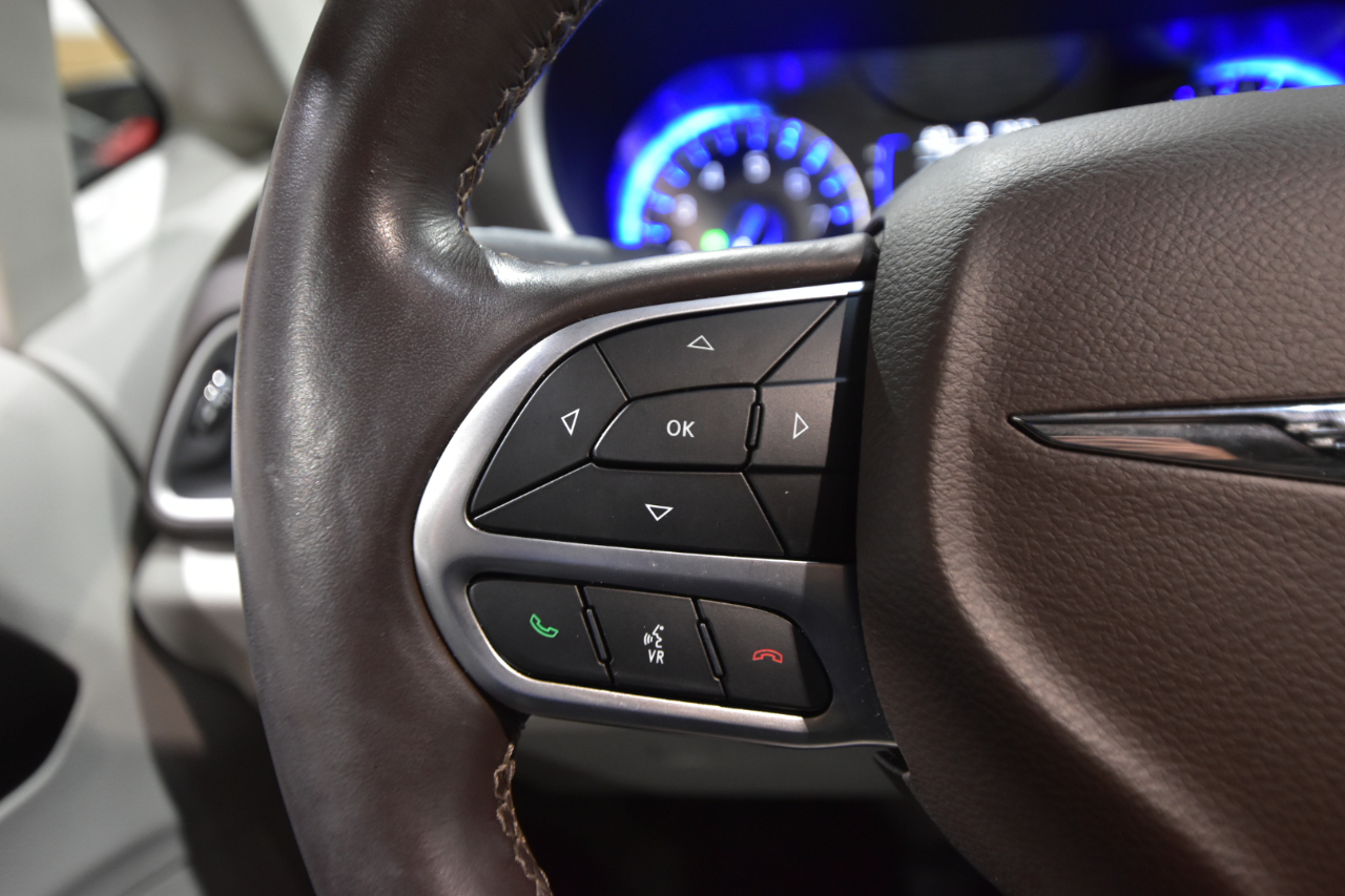 Chrysler Pacifica Touring L FWD 2019