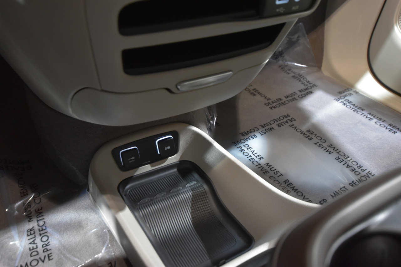 Chrysler Pacifica Touring L FWD 2019