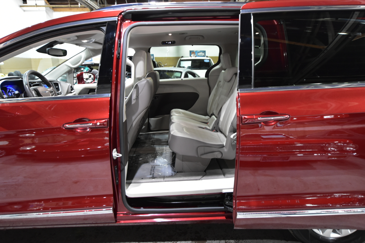 Chrysler Pacifica Touring L FWD 2019