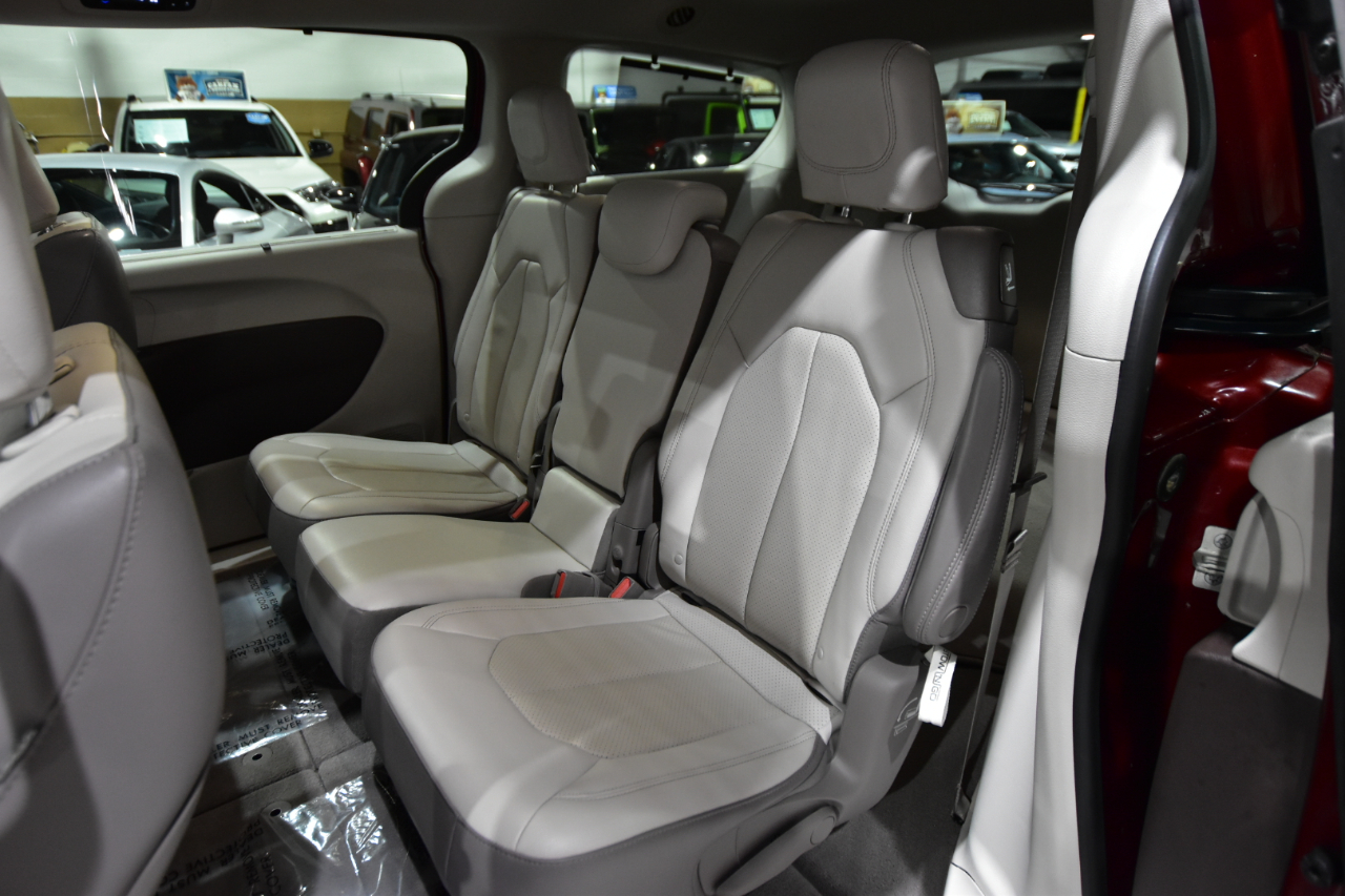 Chrysler Pacifica Touring L FWD 2019