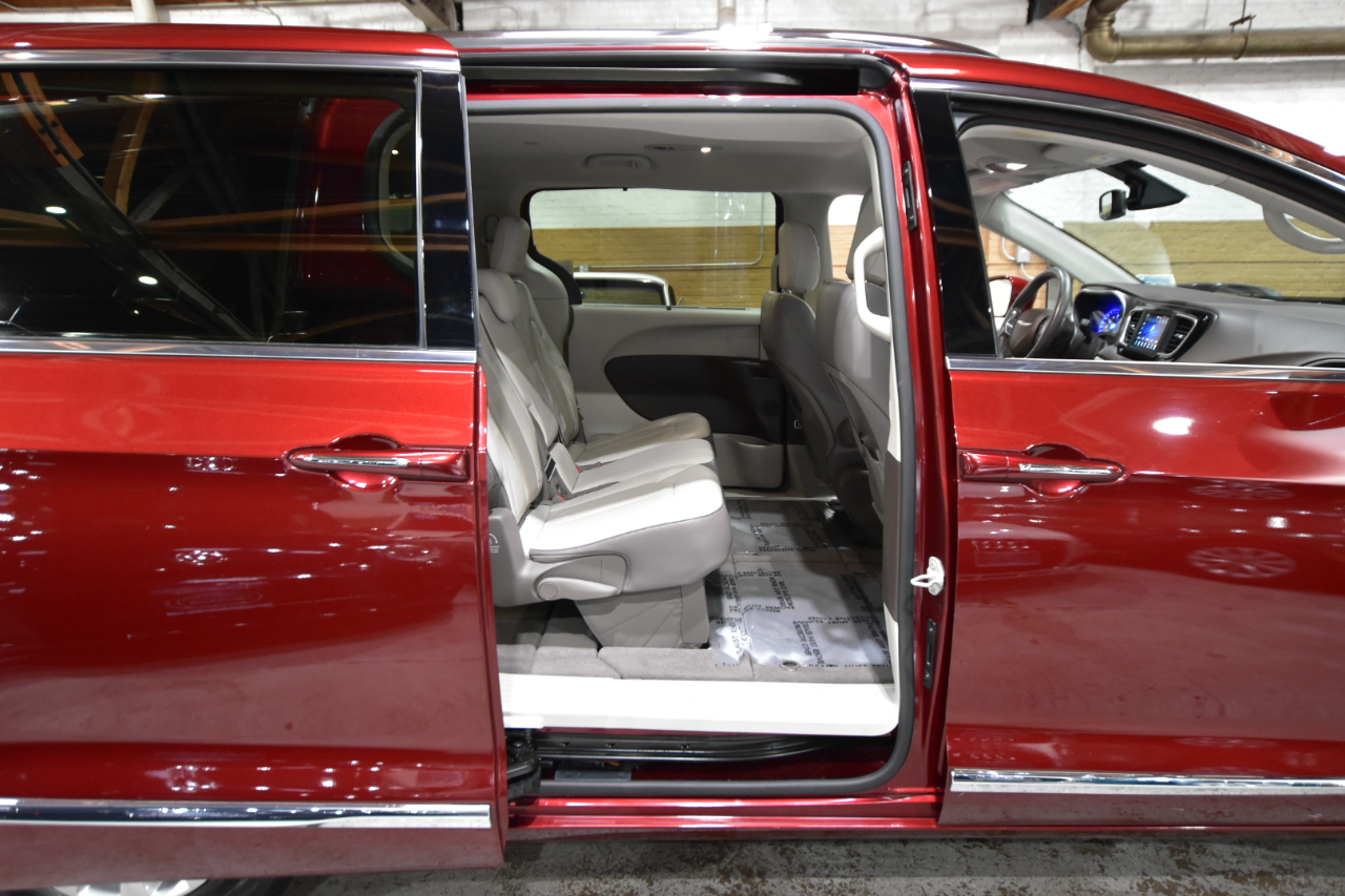 Chrysler Pacifica Touring L FWD 2019