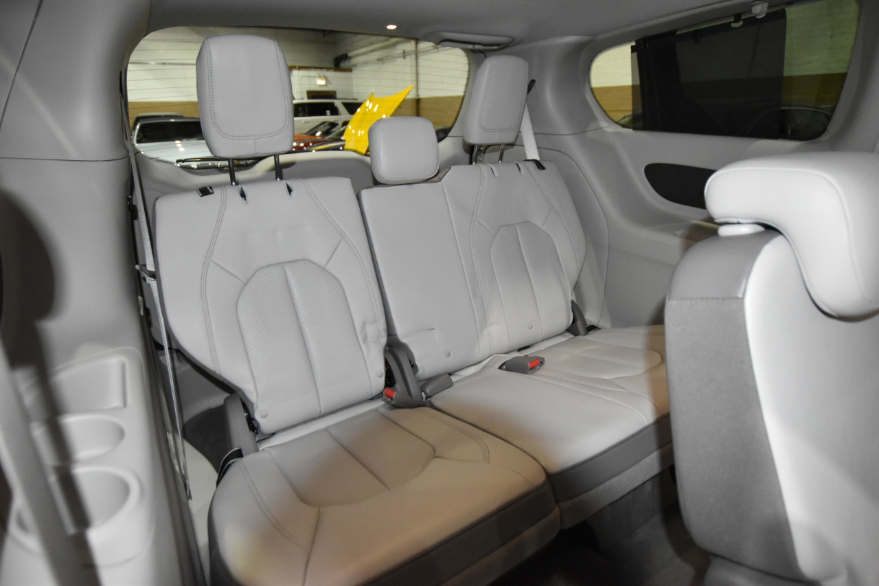 Chrysler Pacifica Touring L FWD 2019