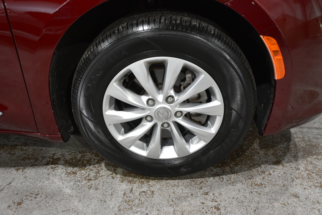 Chrysler Pacifica Touring L FWD 2019