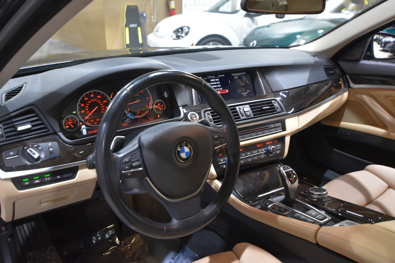 BMW 5 Series 4dr Sdn 535d xDrive AWD 2016