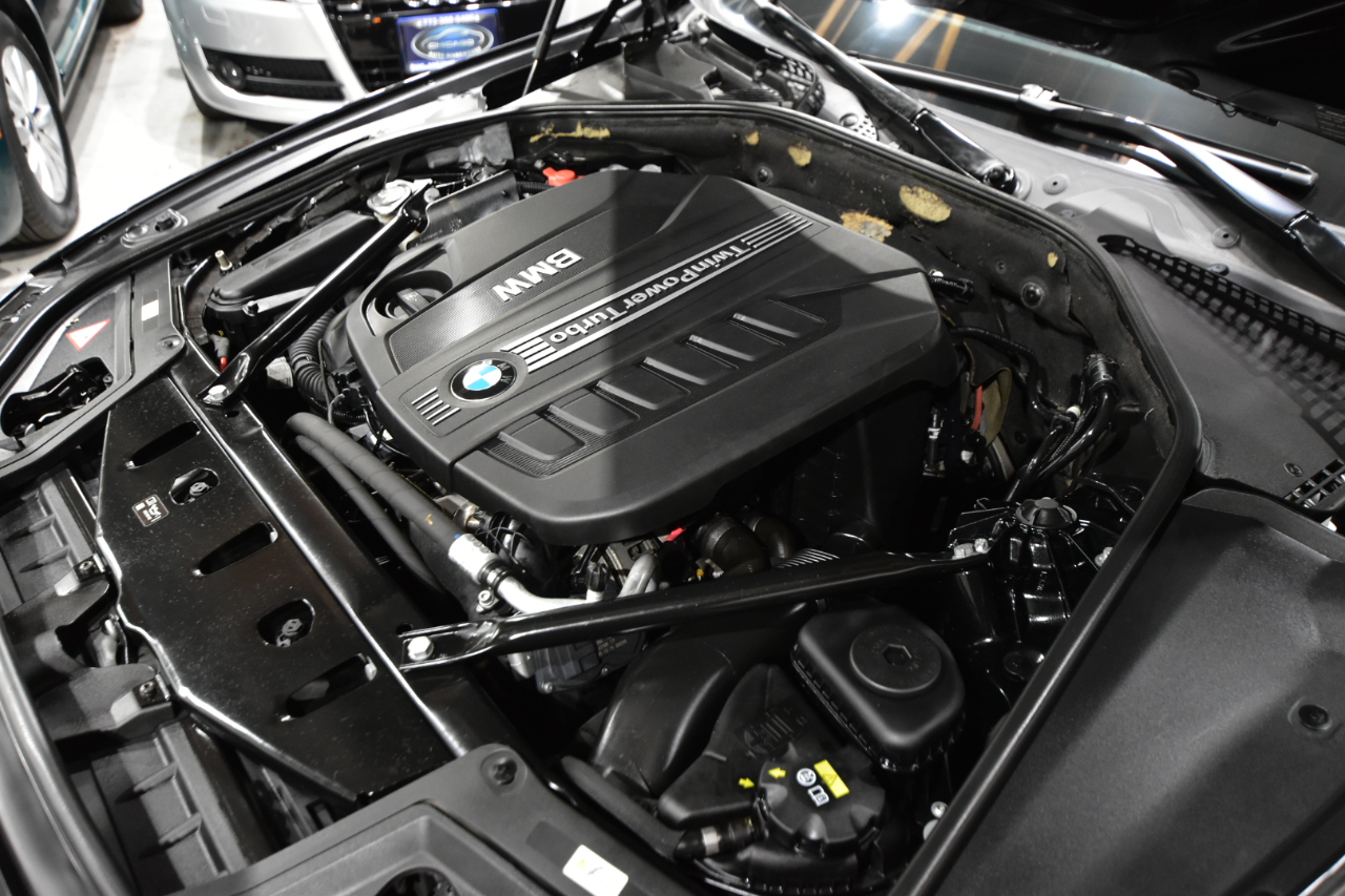 BMW 5 Series 4dr Sdn 535d xDrive AWD 2016