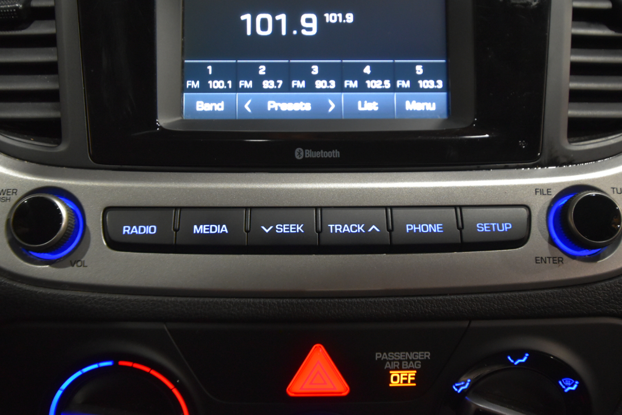 Hyundai Accent SE Sedan IVT 2021