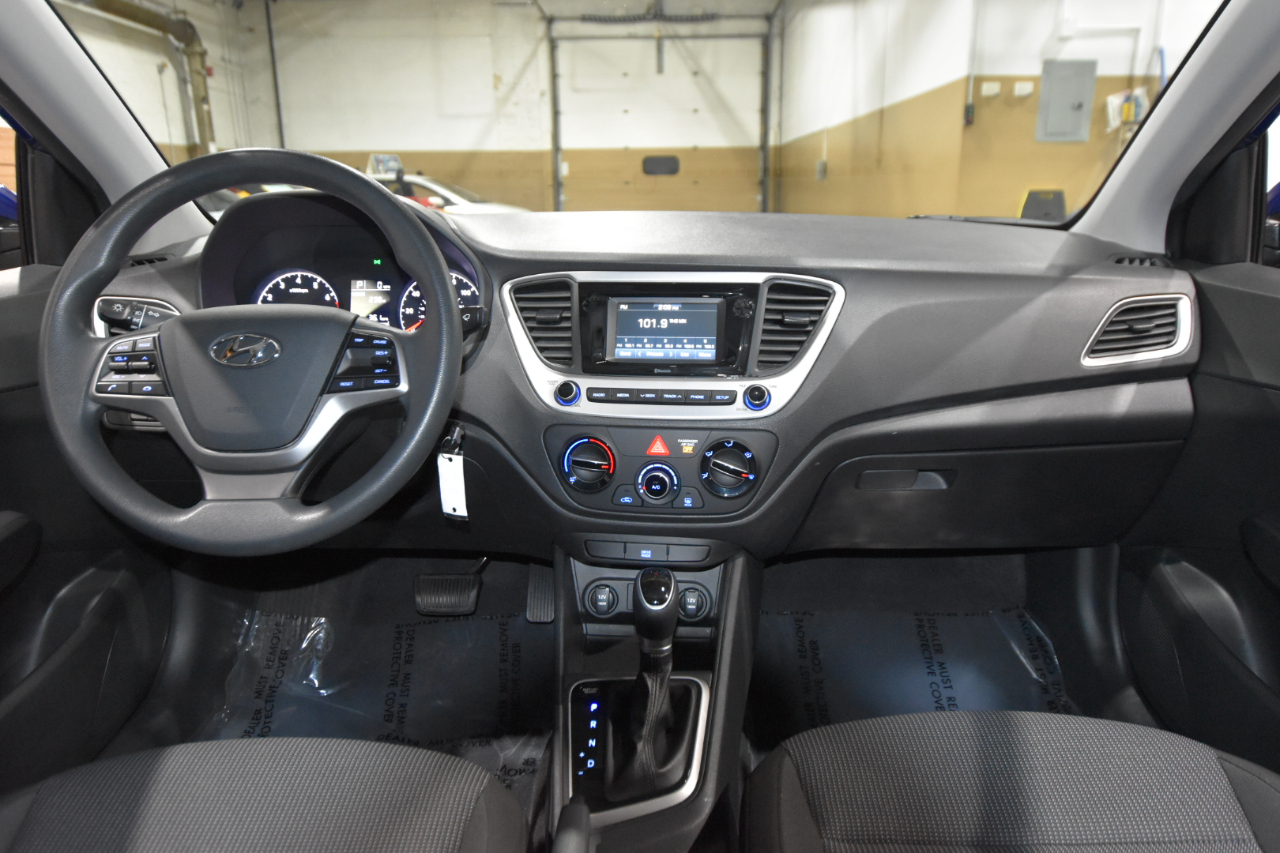 Hyundai Accent SE Sedan IVT 2021