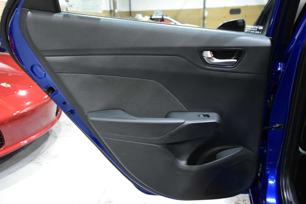 Hyundai Accent SE Sedan IVT 2021