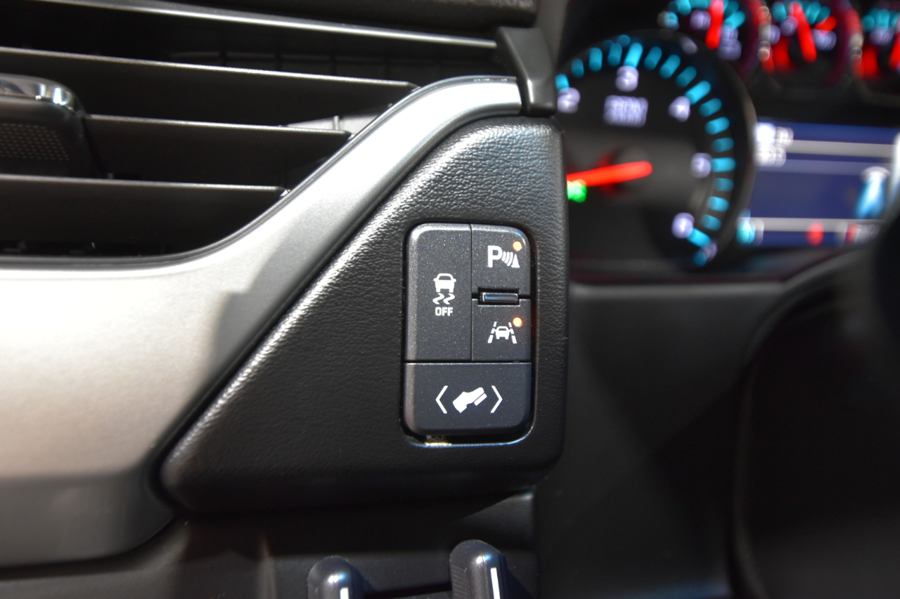 Chevrolet Suburban 4WD 4dr 1500 LTZ 2016