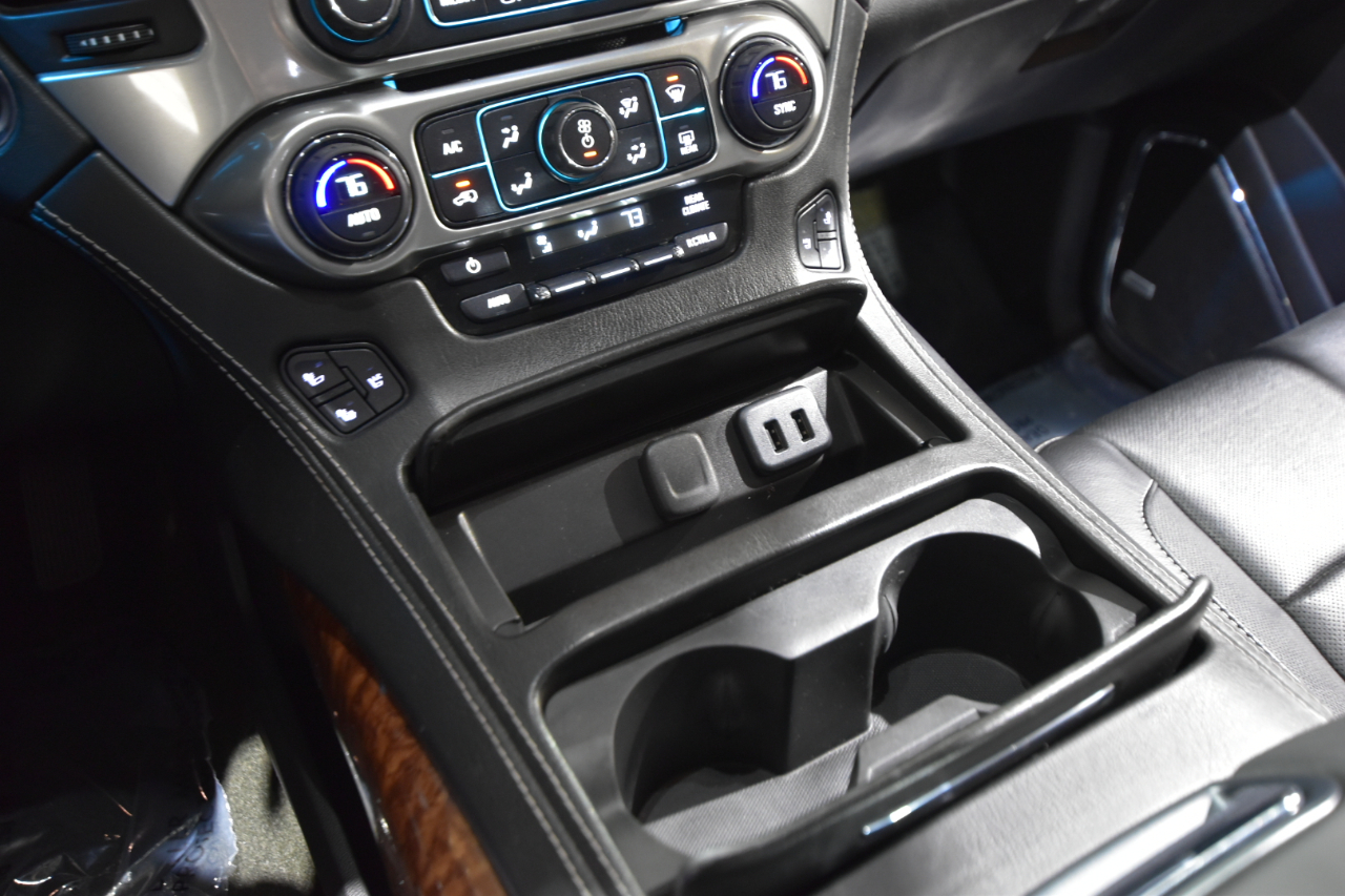 Chevrolet Suburban 4WD 4dr 1500 LTZ 2016