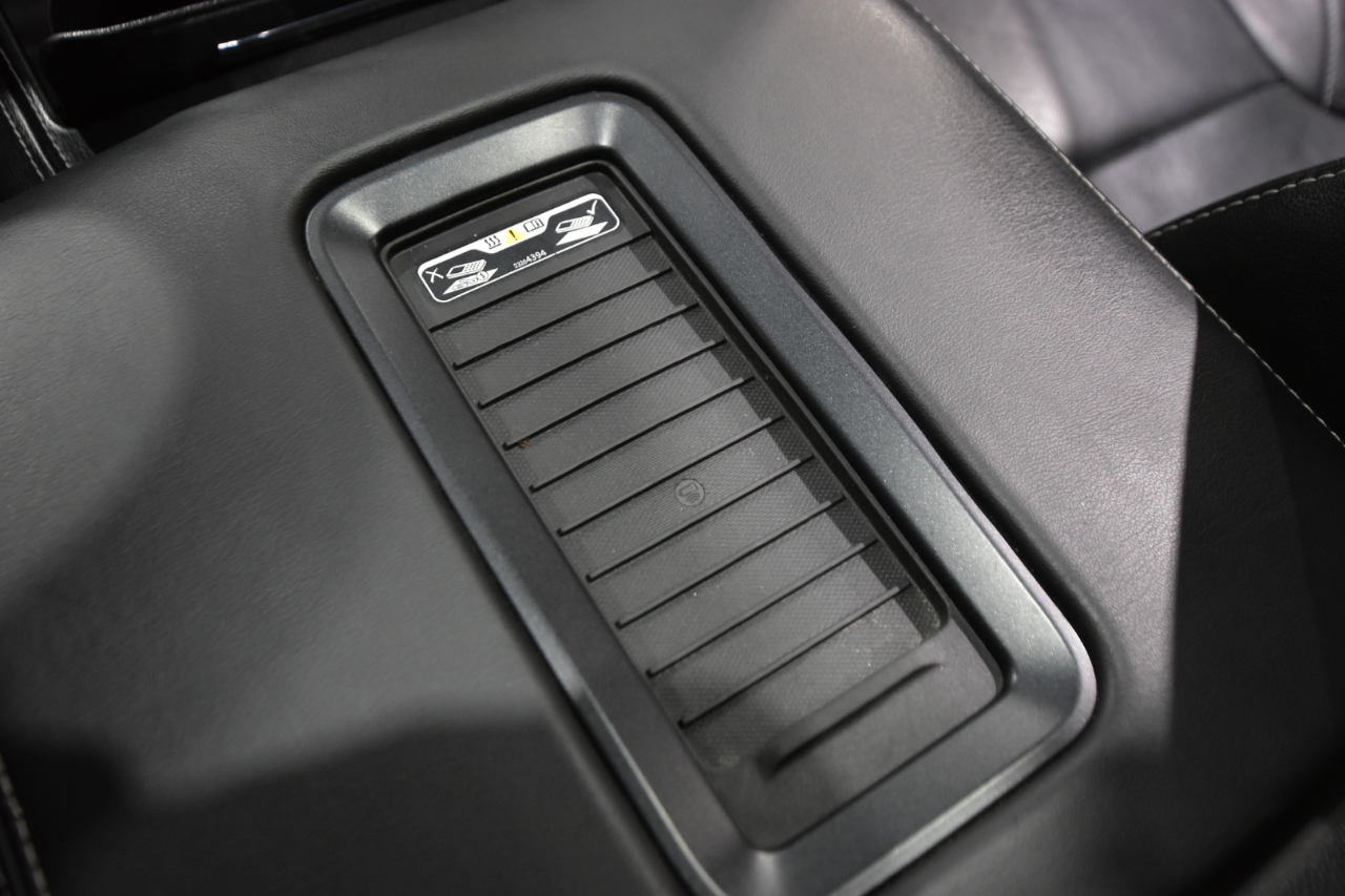 Chevrolet Suburban 4WD 4dr 1500 LTZ 2016