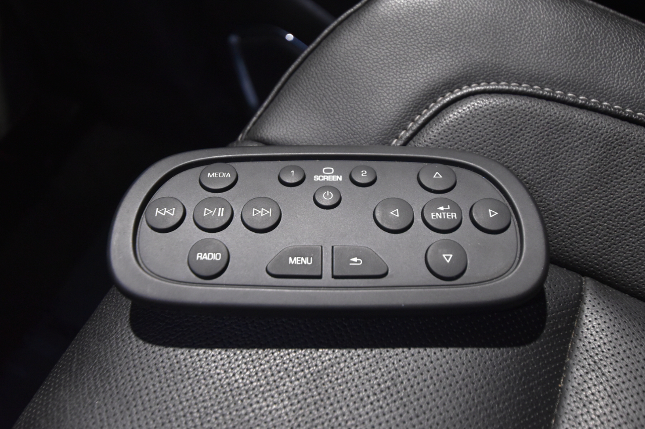 Chevrolet Suburban 4WD 4dr 1500 LTZ 2016