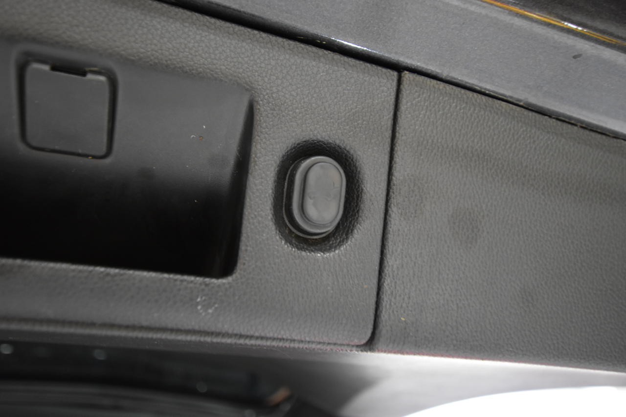 Chevrolet Suburban 4WD 4dr 1500 LTZ 2016