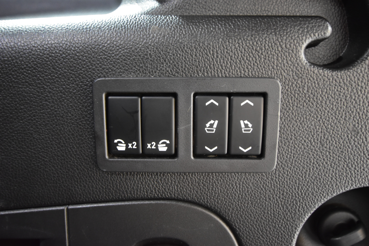 Chevrolet Suburban 4WD 4dr 1500 LTZ 2016