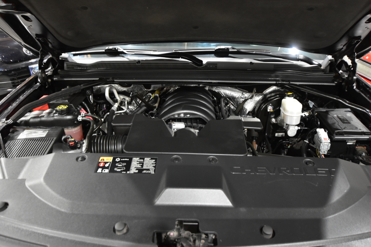 Chevrolet Suburban 4WD 4dr 1500 LTZ 2016