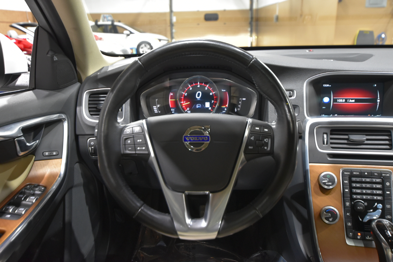 Volvo S60 Inscription 4dr Sdn T5 Platinum AWD 2016