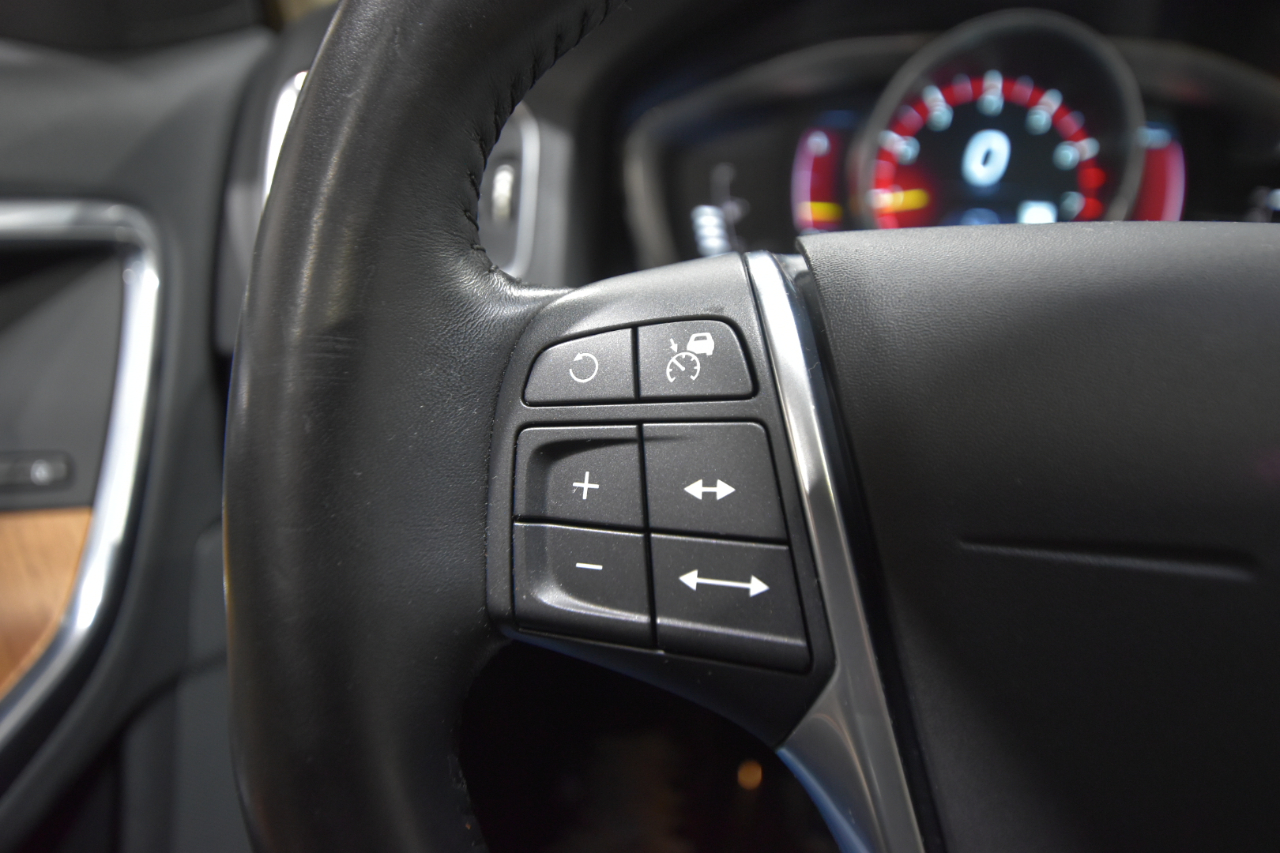 Volvo S60 Inscription 4dr Sdn T5 Platinum AWD 2016