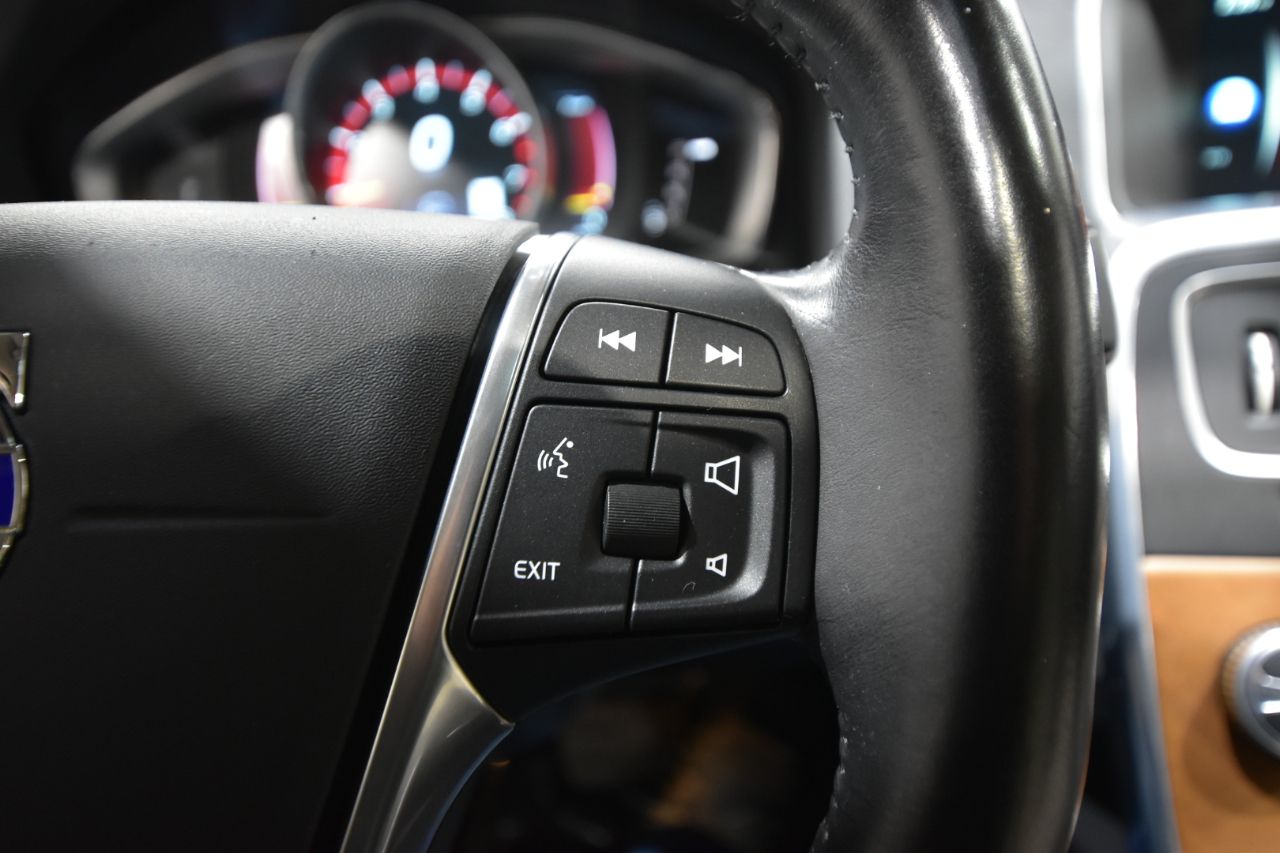 Volvo S60 Inscription 4dr Sdn T5 Platinum AWD 2016