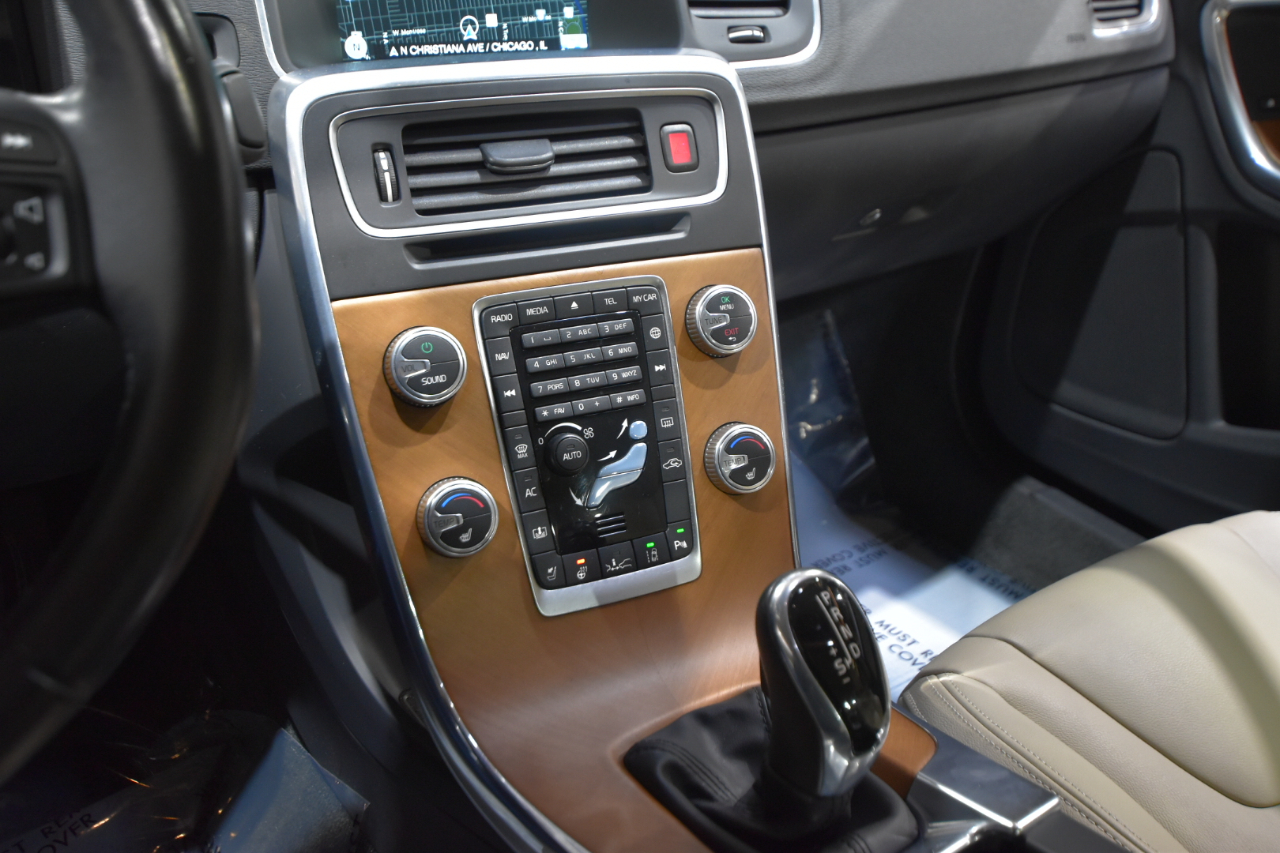 Volvo S60 Inscription 4dr Sdn T5 Platinum AWD 2016