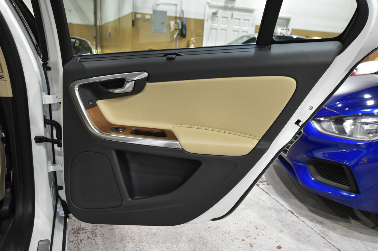 Volvo S60 Inscription 4dr Sdn T5 Platinum AWD 2016