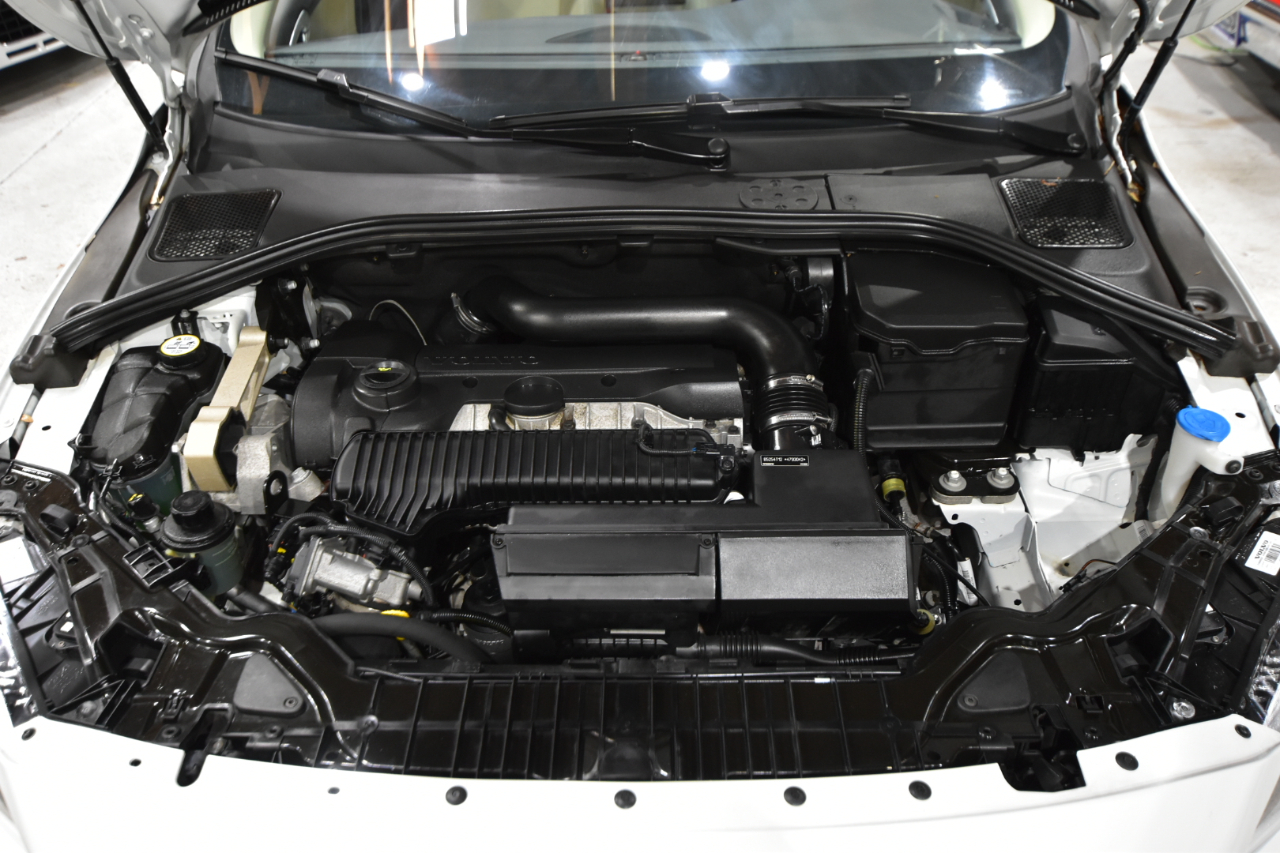 Volvo S60 Inscription 4dr Sdn T5 Platinum AWD 2016