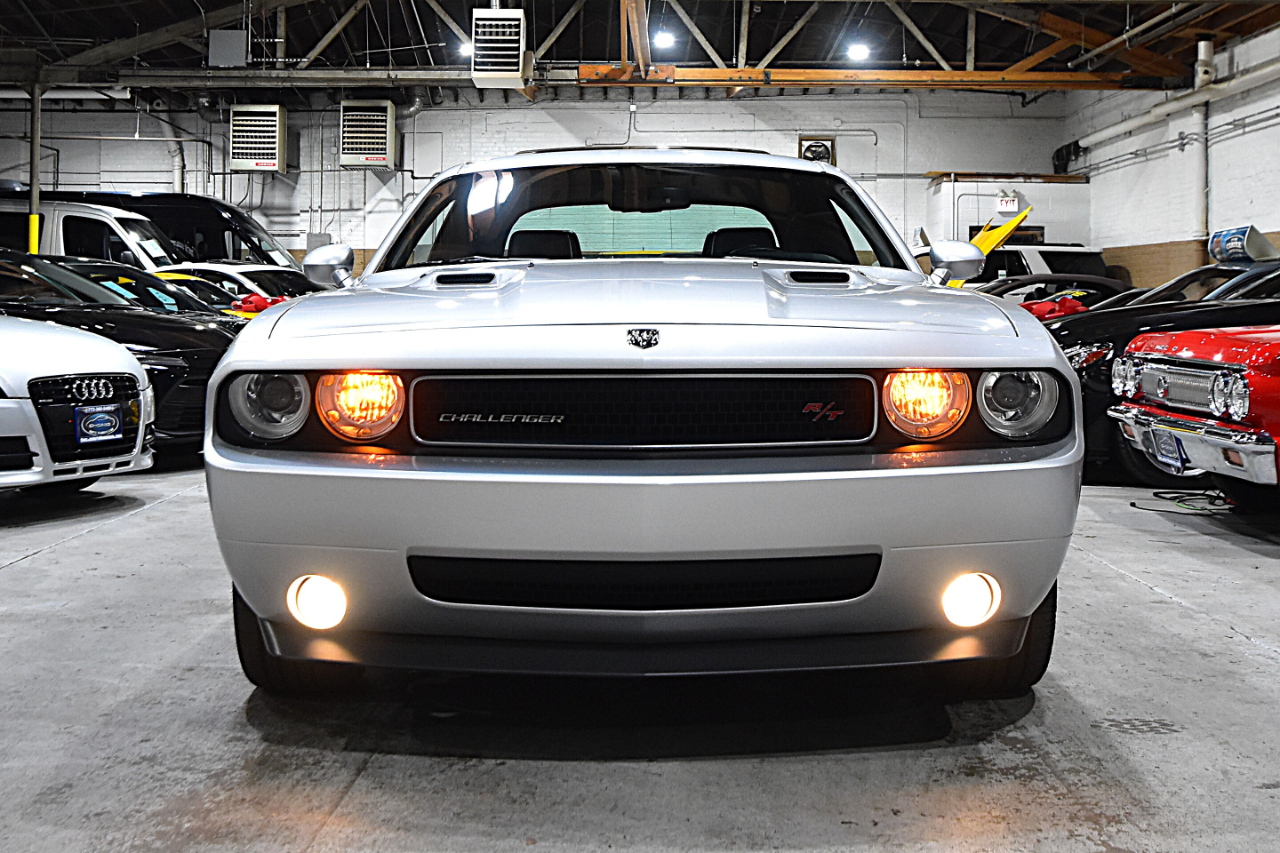 Dodge Challenger 2dr Cpe R/T Classic 2009