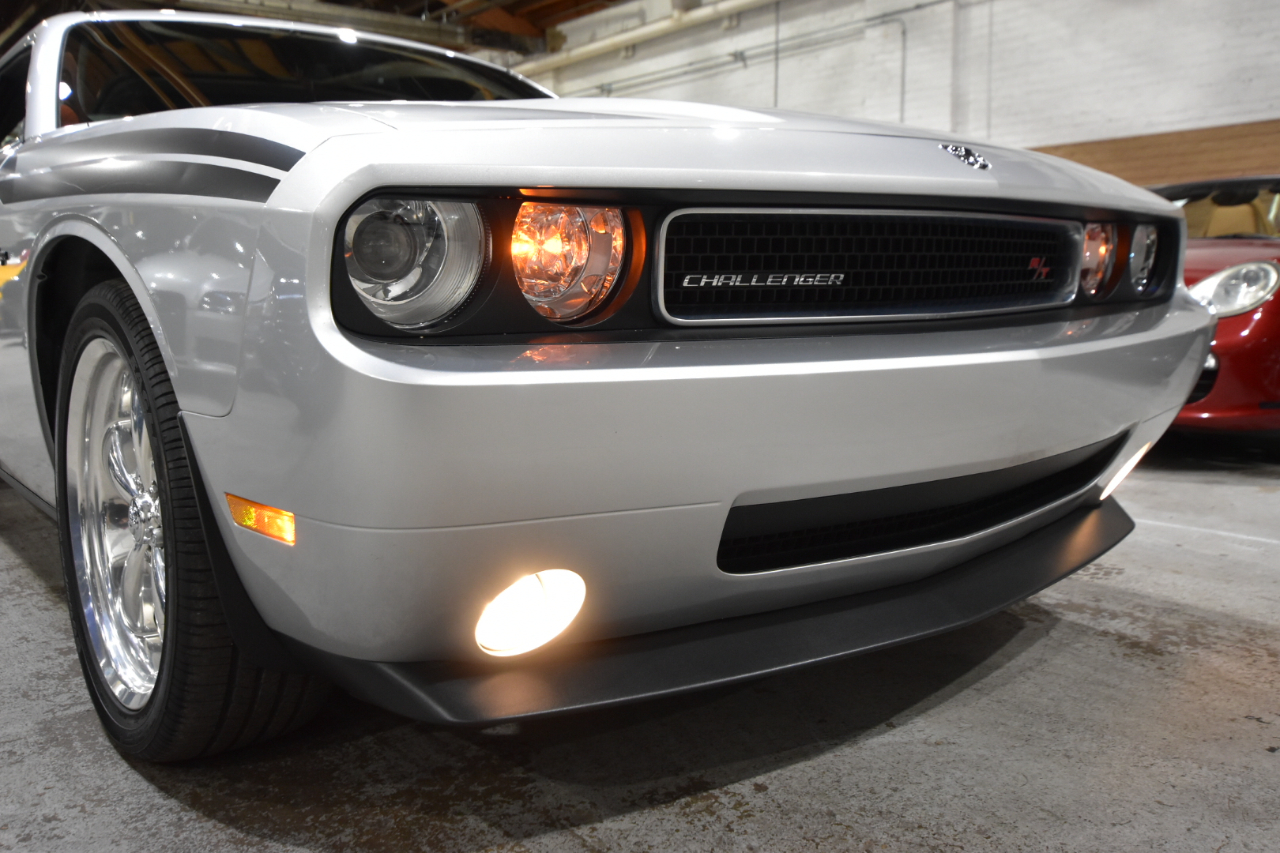 Dodge Challenger 2dr Cpe R/T Classic 2009