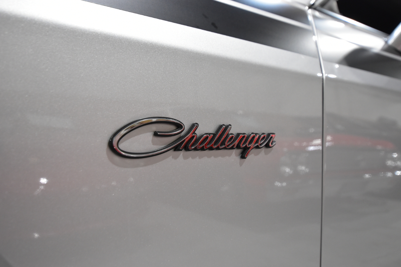 Dodge Challenger 2dr Cpe R/T Classic 2009