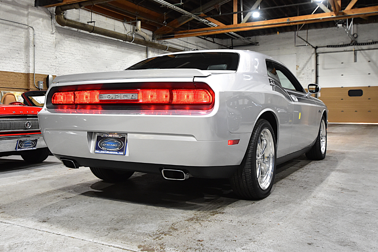 Dodge Challenger 2dr Cpe R/T Classic 2009