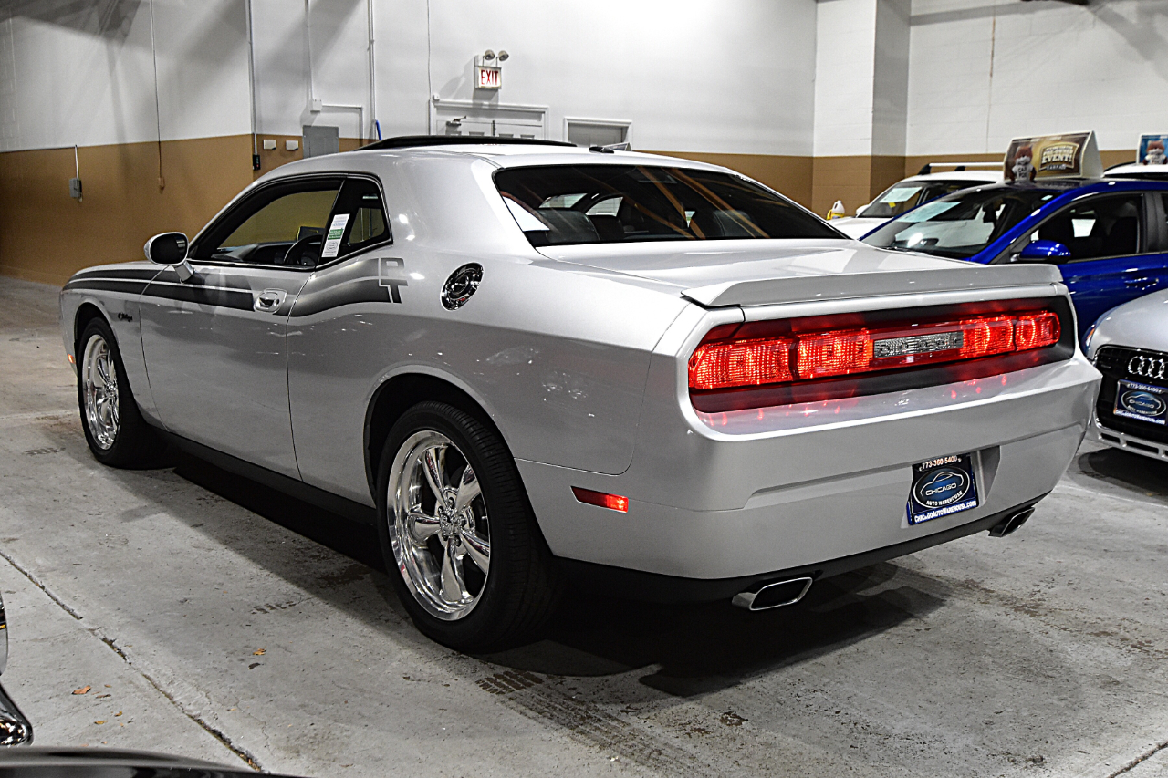 Dodge Challenger 2dr Cpe R/T Classic 2009
