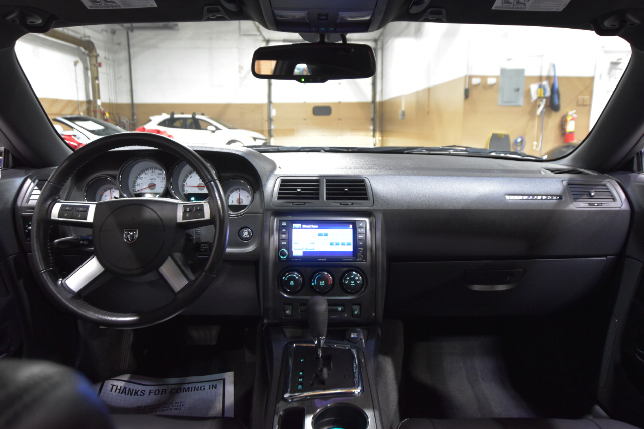 Dodge Challenger 2dr Cpe R/T Classic 2009