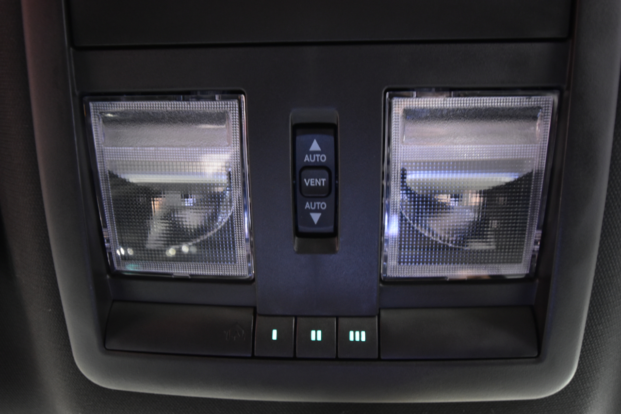 Dodge Challenger 2dr Cpe R/T Classic 2009