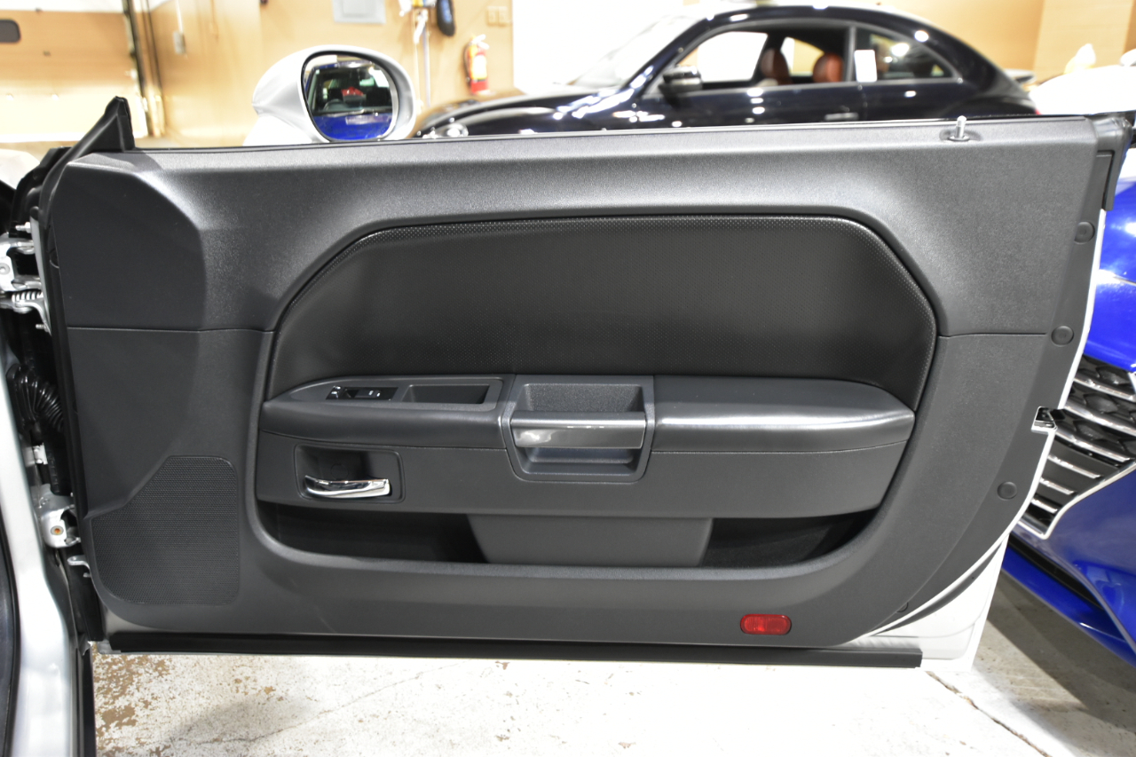 Dodge Challenger 2dr Cpe R/T Classic 2009