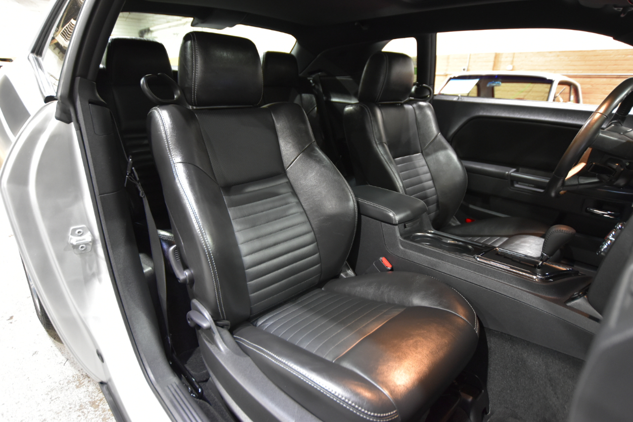 Dodge Challenger 2dr Cpe R/T Classic 2009