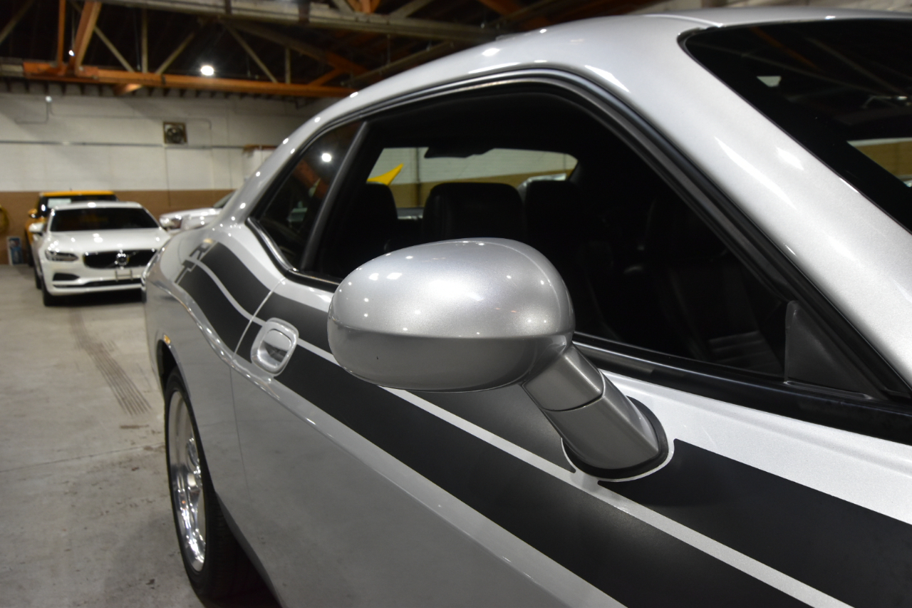 Dodge Challenger 2dr Cpe R/T Classic 2009