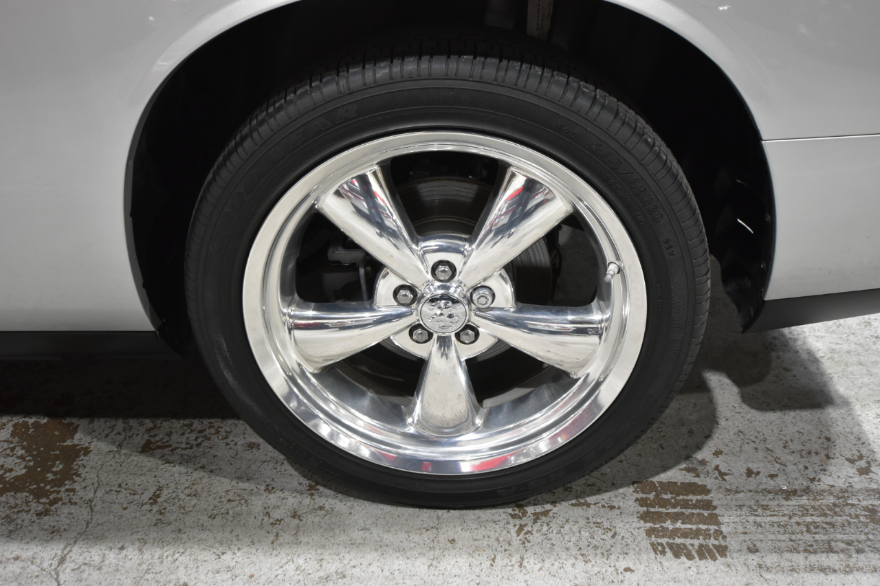 Dodge Challenger 2dr Cpe R/T Classic 2009