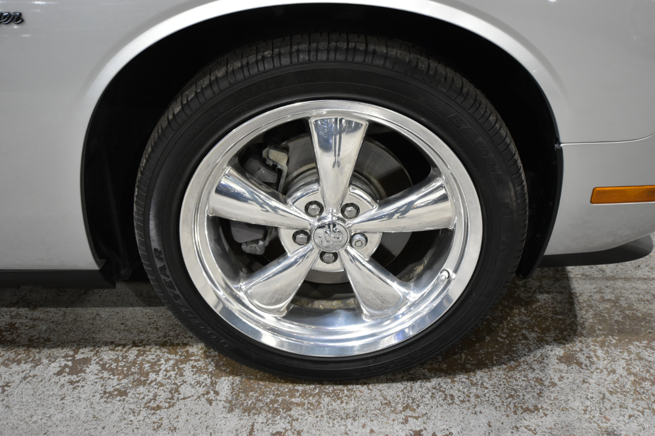 Dodge Challenger 2dr Cpe R/T Classic 2009