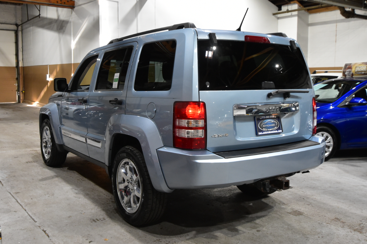 Jeep Liberty 4WD 4dr Sport Latitude 2012
