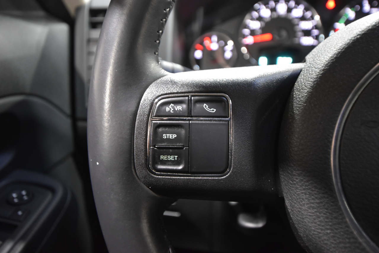 Jeep Liberty 4WD 4dr Sport Latitude 2012