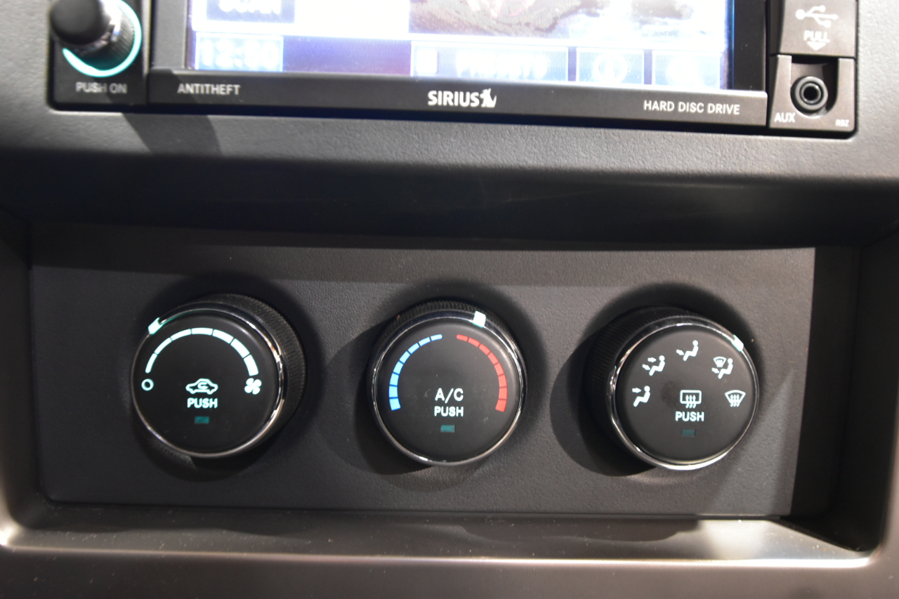 Jeep Liberty 4WD 4dr Sport Latitude 2012