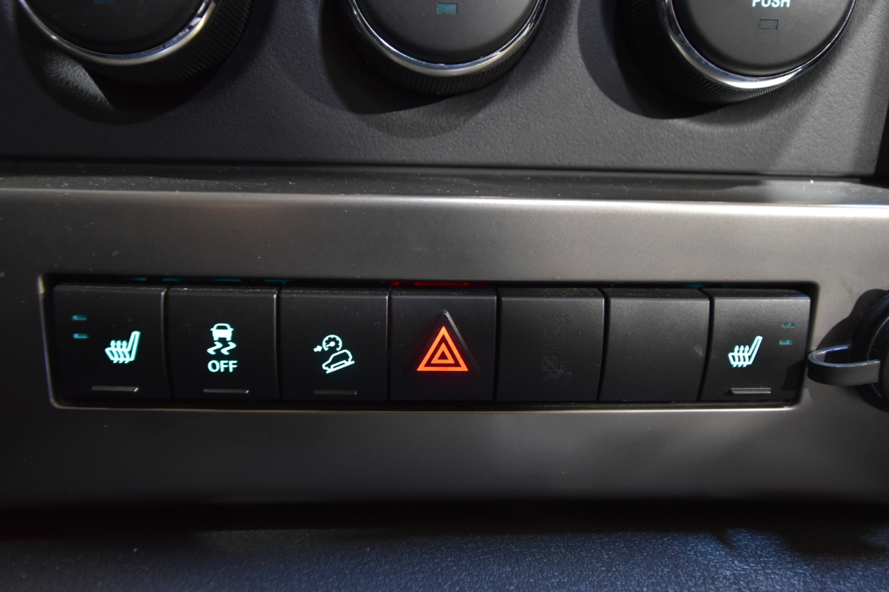 Jeep Liberty 4WD 4dr Sport Latitude 2012