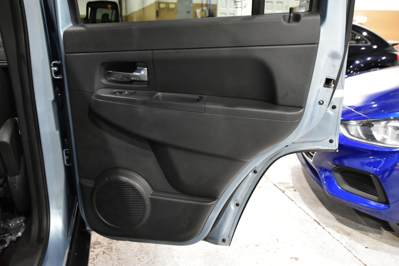 Jeep Liberty 4WD 4dr Sport Latitude 2012