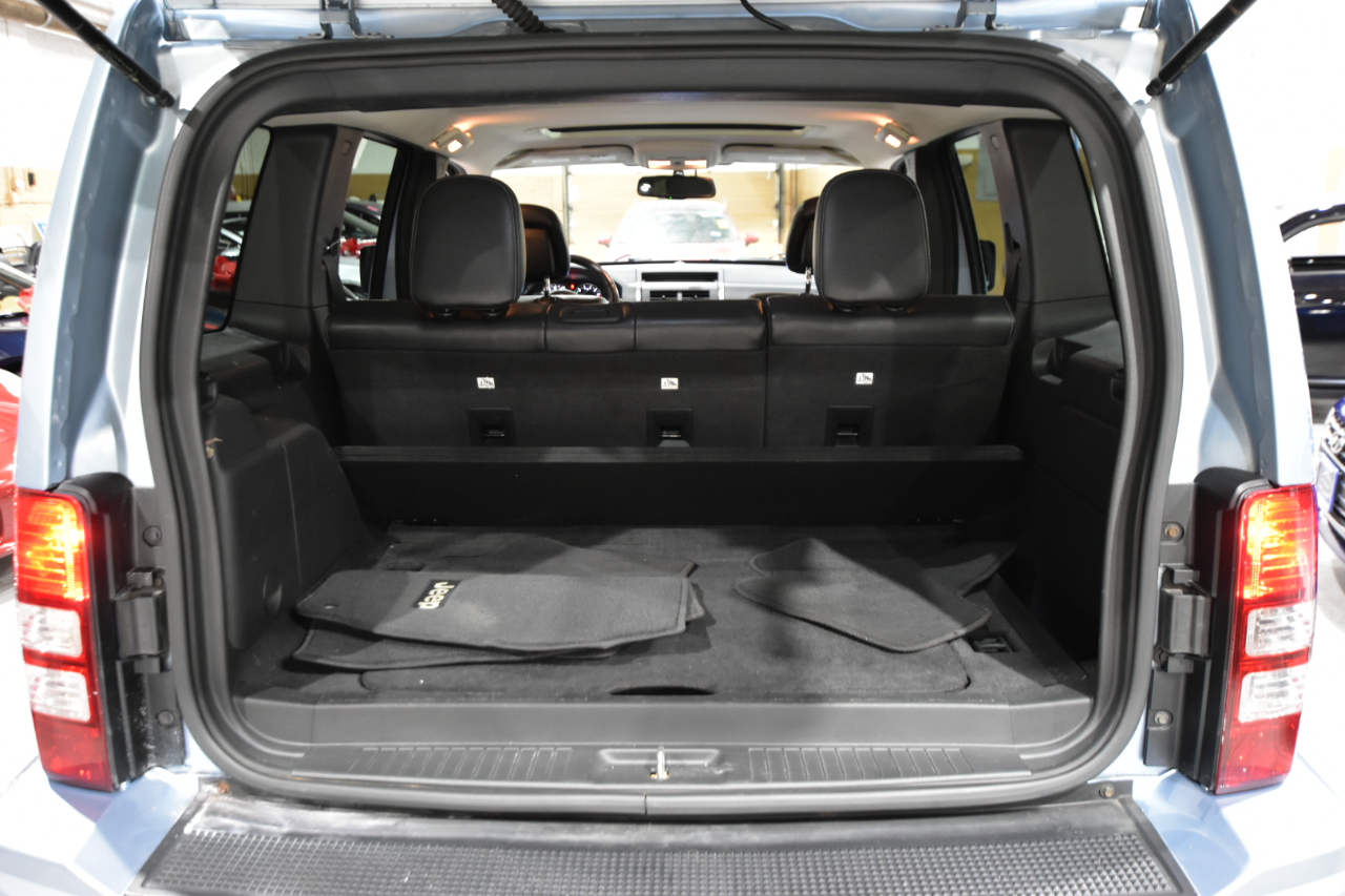 Jeep Liberty 4WD 4dr Sport Latitude 2012